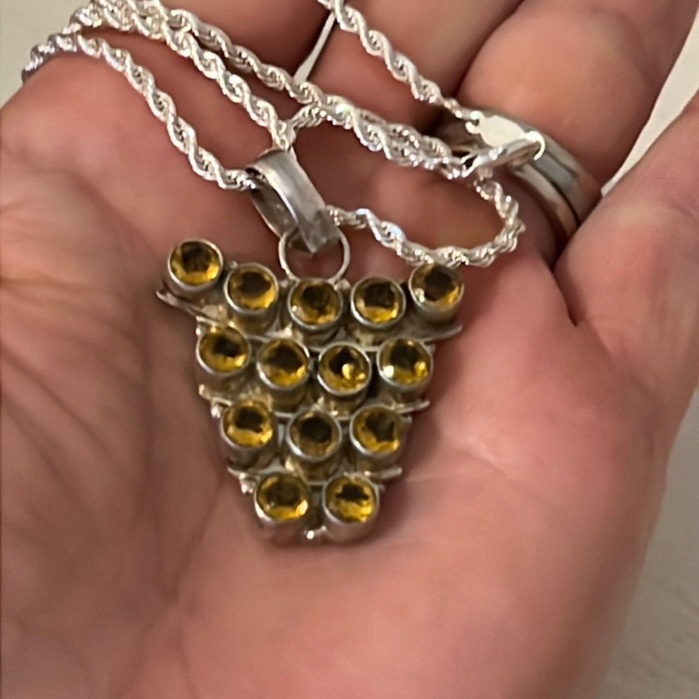 Unique yellow stone 925 Silver Pendant & rope chain necklace 18”
